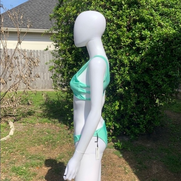 💋NWT Lovers + Friends Mint Green Wrapped Up Bikini Top - Picture 7 of 15